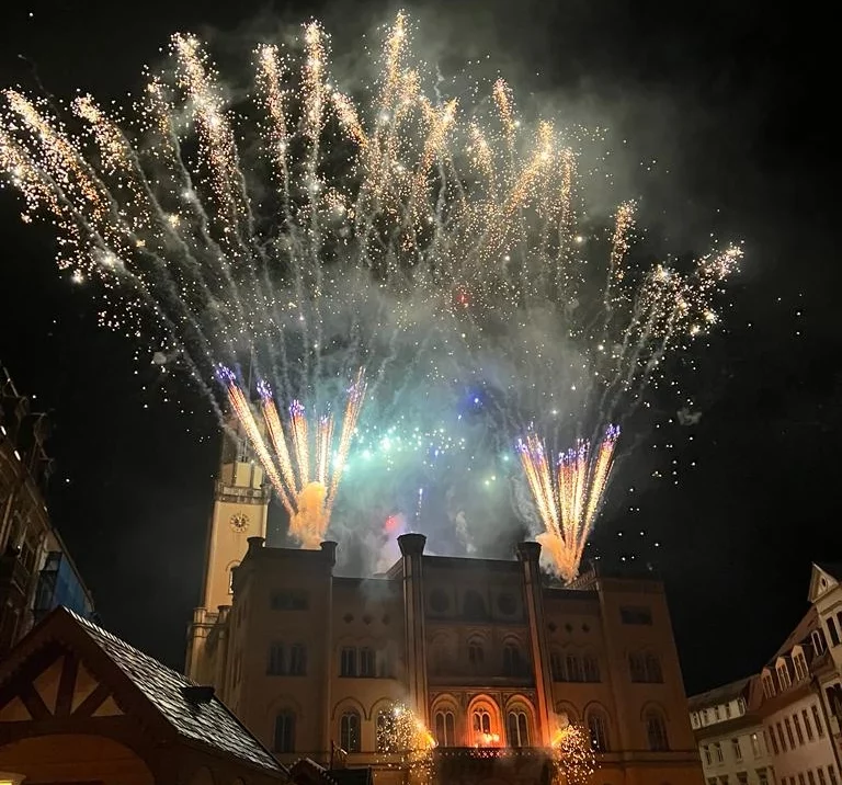 Rathaus Zittau bei Feuerwerk